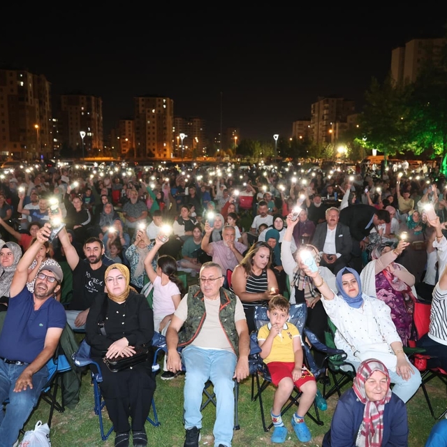 Talha Bora Öge ve Orkestrası Melikgazi'de unutulmaz bir akşam yaşattı