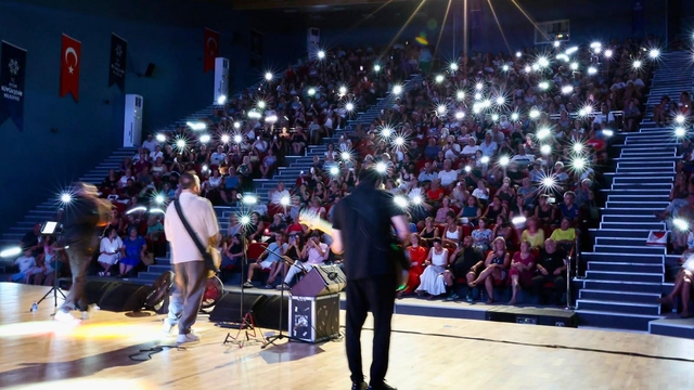 Aydın Büyükşehir Belediyesi'nden Didim'de yaz konseri