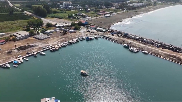 Vali Masatlı, Dörtyol Balıkçı Barınağı'ndaki çalışmaları inceledi