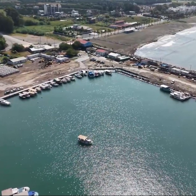 Vali Masatlı, Dörtyol Balıkçı Barınağı'ndaki çalışmaları inceledi