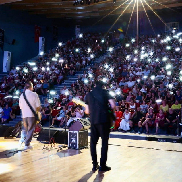 Aydın Büyükşehir Belediyesi'nden Didim'de yaz konseri