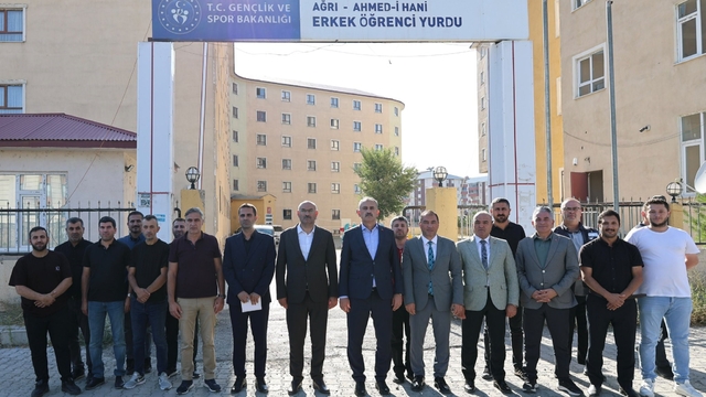Vali Bozkurt, KYK yurtlarındaki çalışmaları inceledi