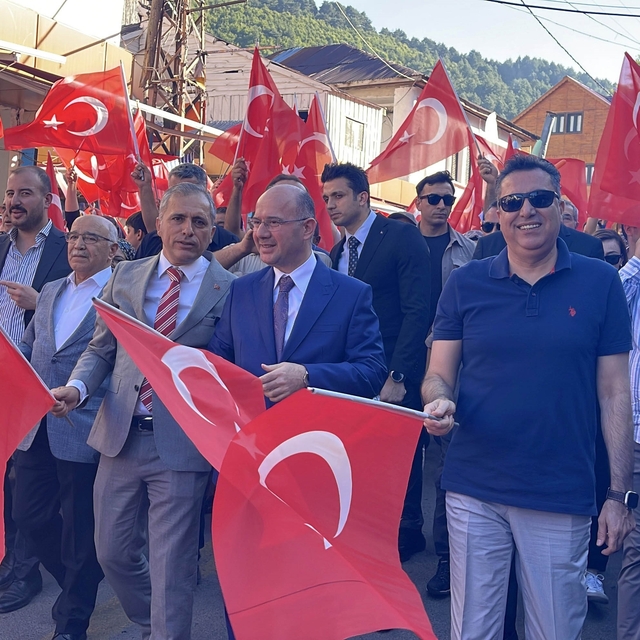 Osmaniye 30. Zorkun Yaylası Çocuk Şenliği kortej yürüyüşüyle başladı