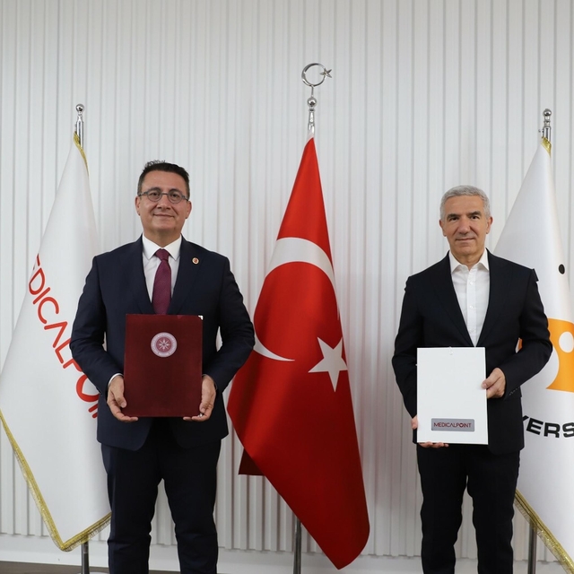 İEÜ ve İYTE'den sağlık ve teknoloji alanında iş birliği