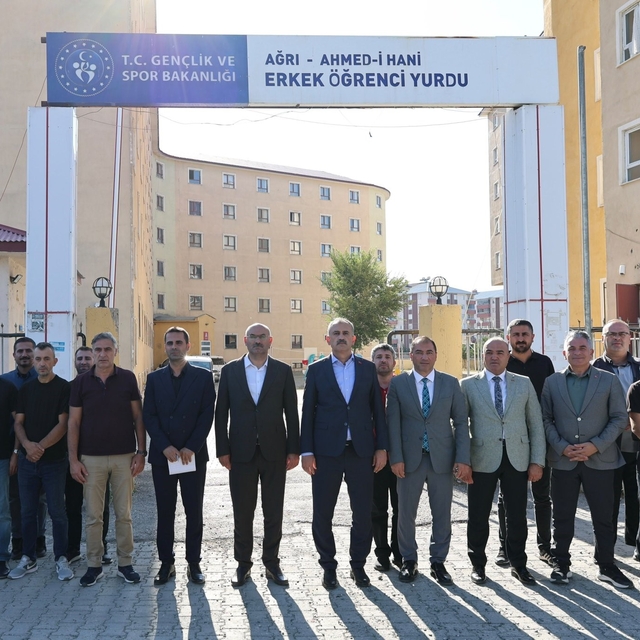 Vali Bozkurt, KYK yurtlarındaki çalışmaları inceledi