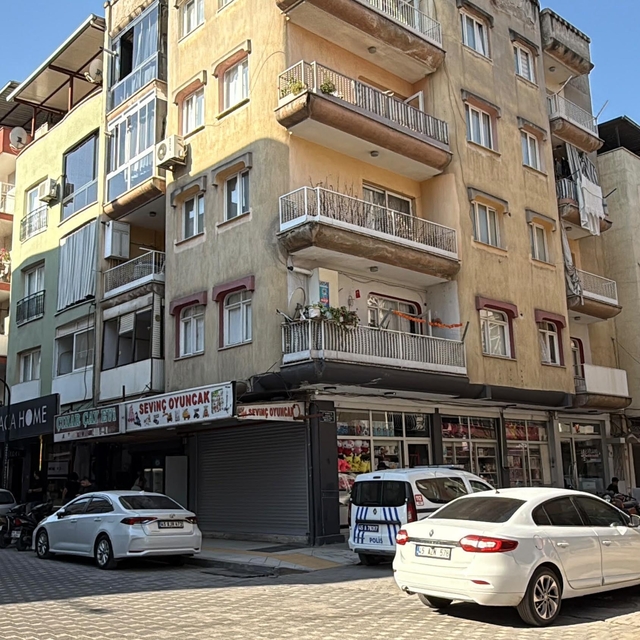 Eşini boğmaya çalıştığı ileri sürülen koca tutuklandı