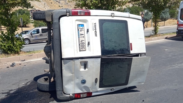 Diyarbakır'da trafik kazası: 2 yaralı