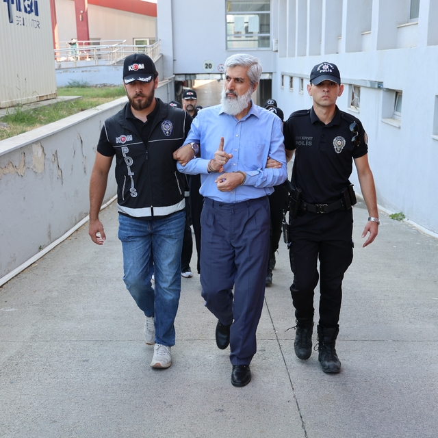 "Alparslan Kuytul Suç Örgütü" soruşturmasında 56 şüpheli adliyeye sevk edil...
