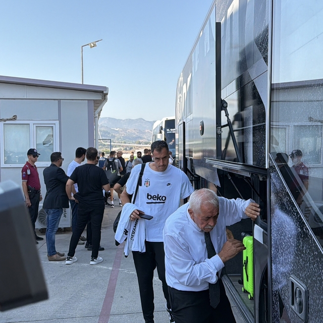 Beşiktaş kafilesi, Antalya'da