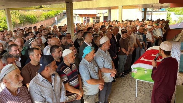 Beypazarı'ndaki maden kazasında hayatını kaybeden işçi son yolculuğuna uğurlandı