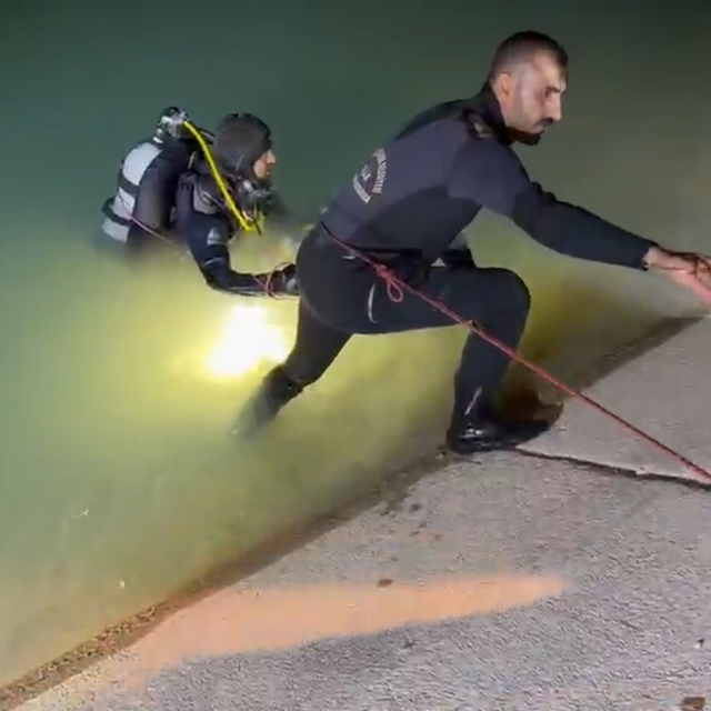 Serinlemek için girdiği kanalda boğuldu