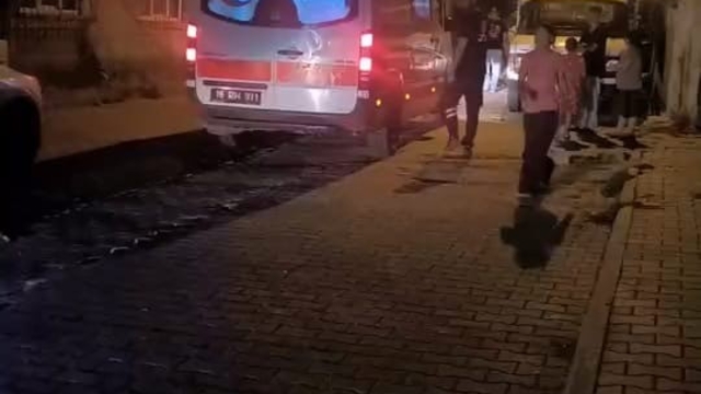 Tüfekten çıkan saçma baba ve 4 yaşındaki oğluna isabet etti