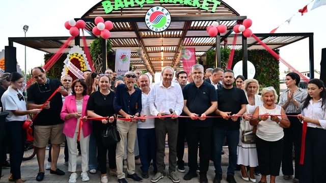 Kepez Belediyesi Bahçe Market'i Dokumapark'ta hizmete açtı