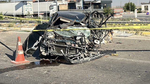 Aksaray'da otomobil takla attı: 2 ölü, 2 ağır yaralı