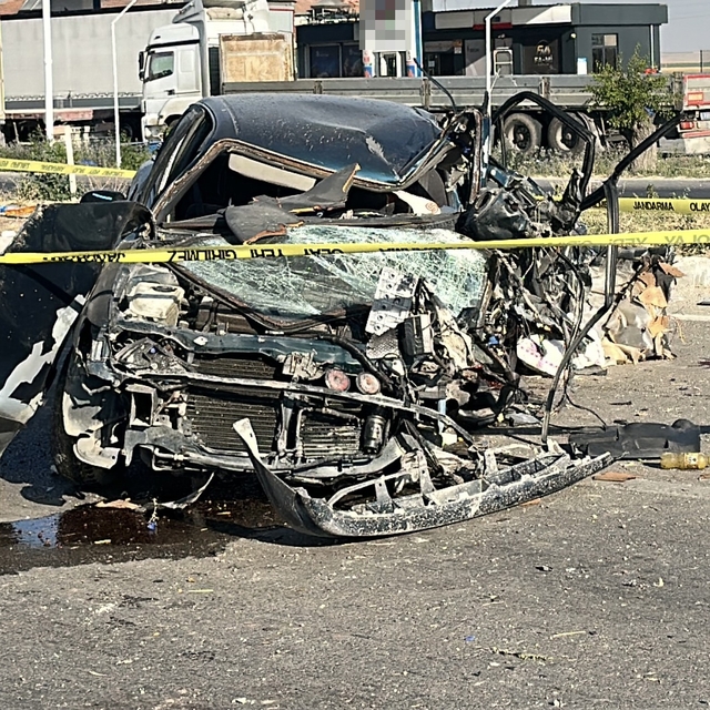 Aksaray'da otomobil takla attı: 2 ölü, 2 ağır yaralı