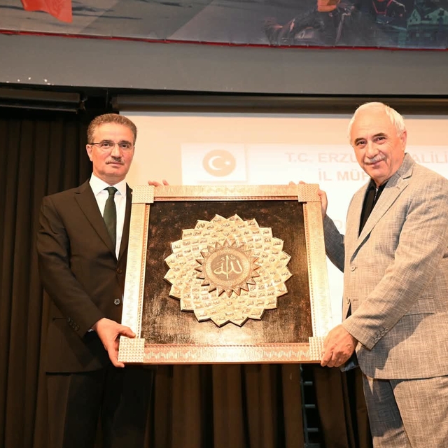 Erzurum'da "Peygamberimiz ve Güzel Ahlak" konferansı