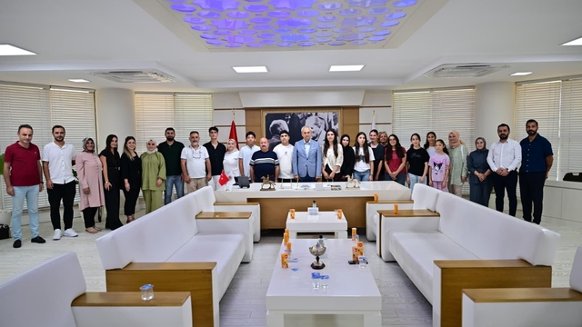 Kepez'in eğitim kurslarından LGS ve YKS başarısı