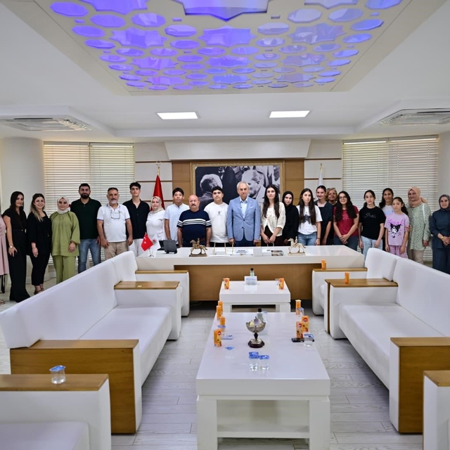 Kepez'in eğitim kurslarından LGS ve YKS başarısı