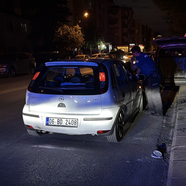 Trafikteki tartışma sonrası aracından inip yol kesen sürücüye 180 bin TL ce...