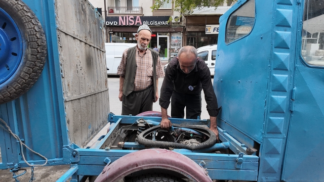 Konya'da üç tekerlekli motosikletler ustaların ellerinde yaşıyor