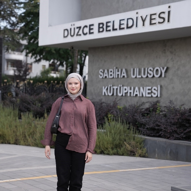 1,5 yıl boyunca her gün o kapıya geldi Türkiye derecesi yaptı
Ravza Yıldırı...