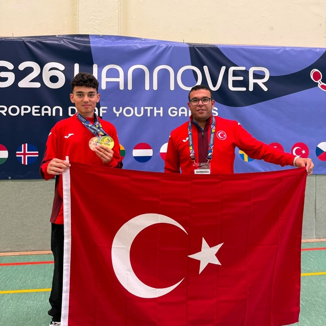 Sivaslı milli sporcudan Avrupa'da 3 madalya