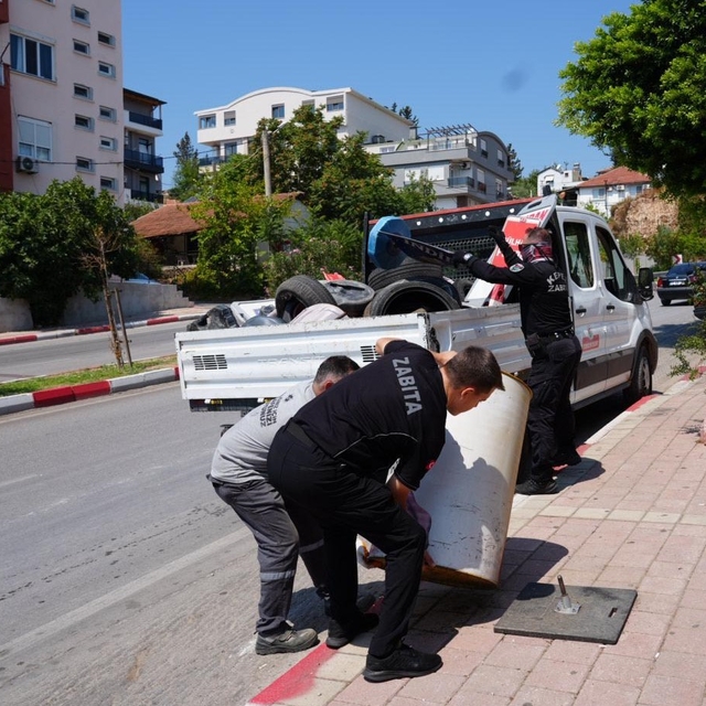 Kepez'de kamu alanı işgallerine geçit yok