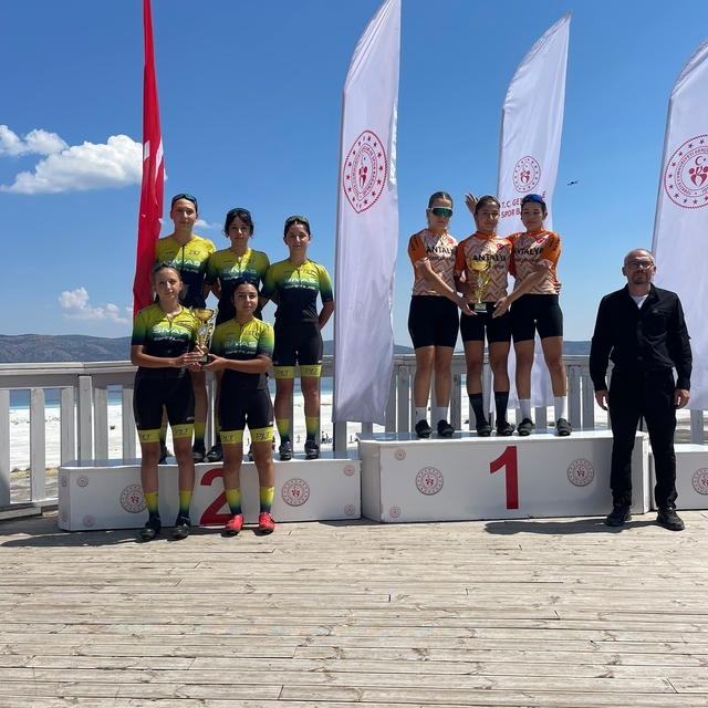 Sivas Gençlik Spor Kulübü'nden Türkiye ikinciliği