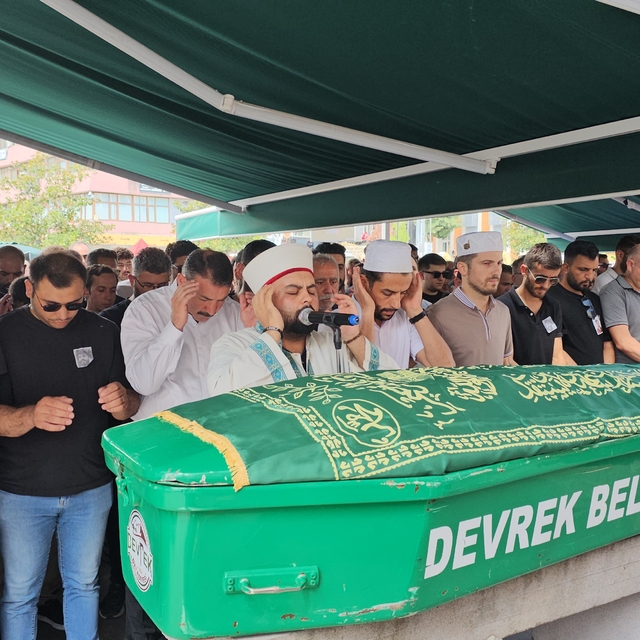 İstanbul'daki kazada ölen kameraman, Zonguldak'ta son yolculuğuna uğurlandı