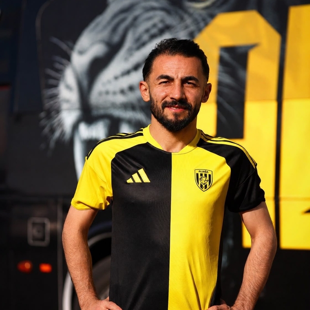 Aliağa FK, Hamza Gür'ü kadrosuna kattı