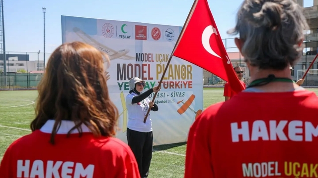 Sivas'ta Model Uçak ve Model Planör Türkiye şampiyonası başladı