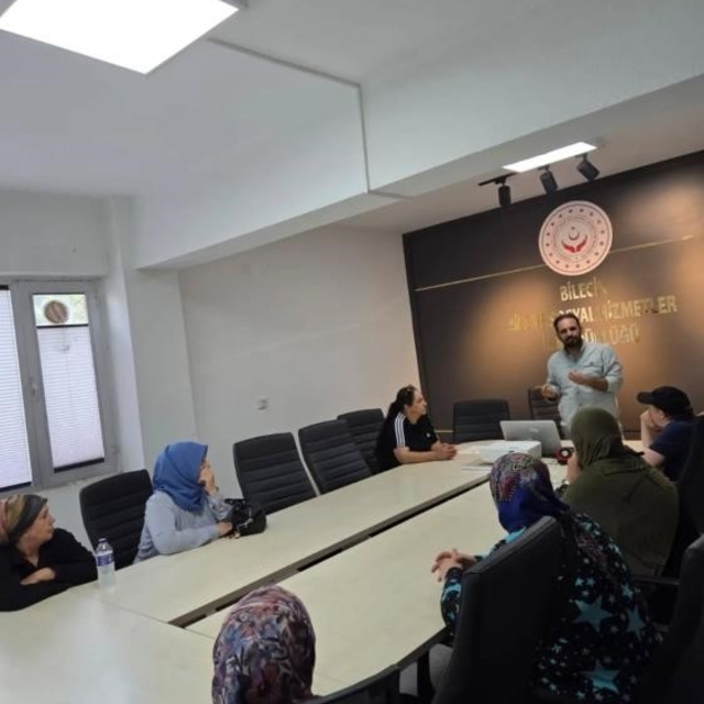 Bilecik'te aile içi iletişim ve bağımlılıkla mücadele eğitimi
