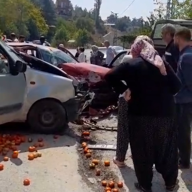 Adana'da trafik kazası: 2 yaralı