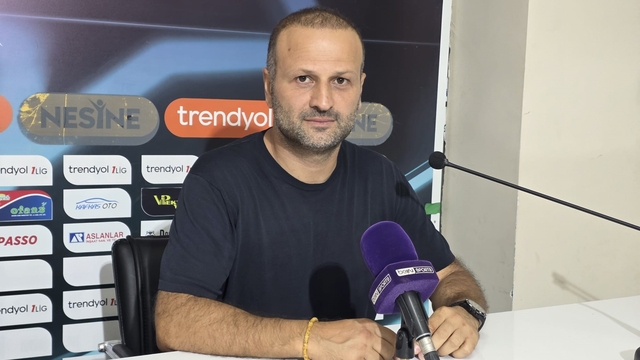 Bandırmaspor - Keçiörengücü maçının ardından
Ertuğrul Arslan: "Bana göre çok basit bir penaltı oldu"
Osman Zeki Korkmaz: "Böyle bir deplasmandan puanla ayrılmak önemliydi"