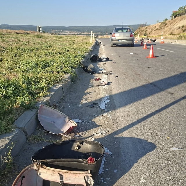 Kütahya'da otomobilin çarptığı elektrikli bisikletin sürücüsü hayatını kayb...