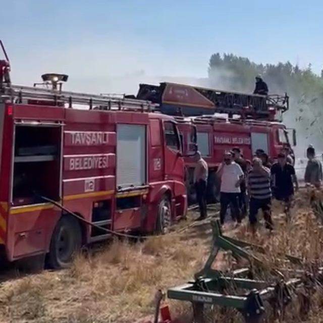 Kütahya'da yangında 400 balya saman kül oldu