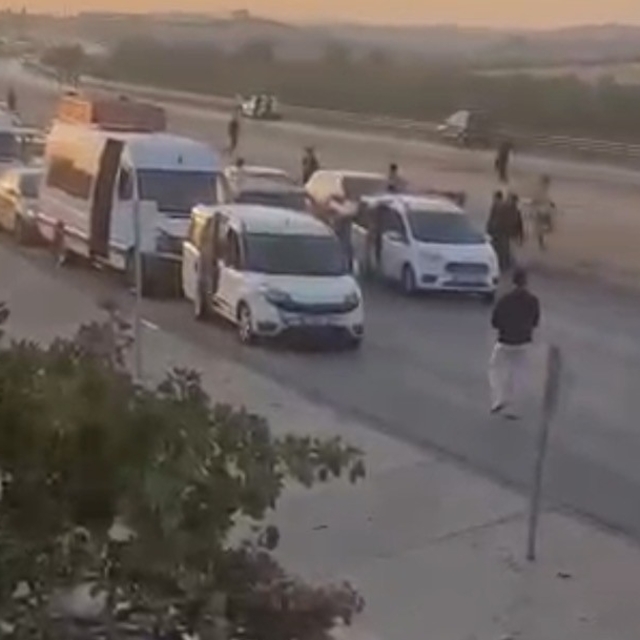 Kazada 3 kişinin hayatını kaybettiği Gaziantep-Nizip kara yolunda eylem