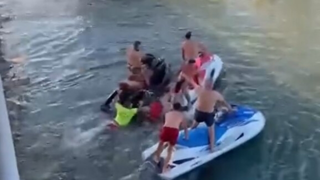 Jetski, köprünün ayağına çarptı: 1ölü, 1 yaralı