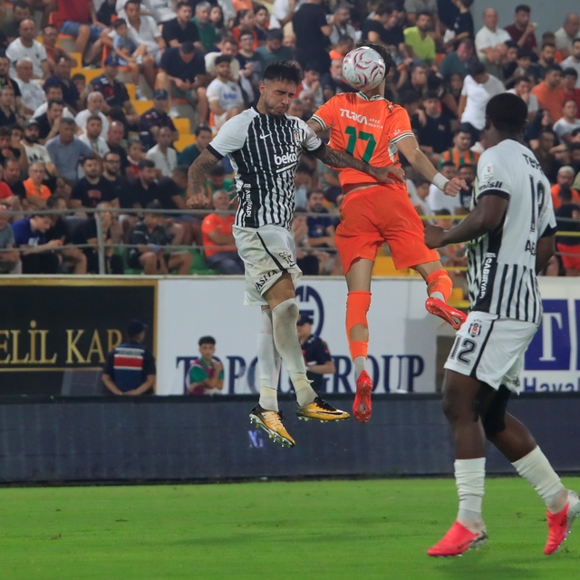 Trendyol Süper Lig: Corendon Alanyaspor: 1 - Beşiktaş: 0 (Maç sonucu)