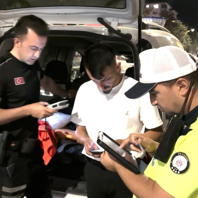 Alkollü minibüs kullanan sürücünün ehliyetine el kondu