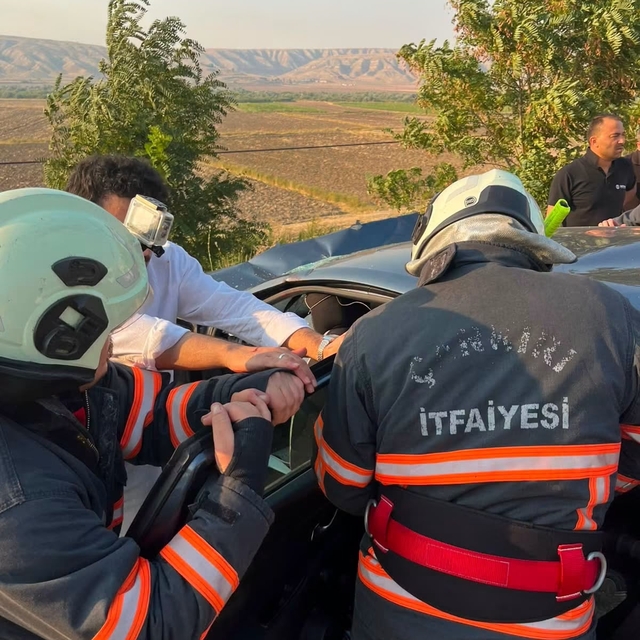 Çankırı'da 2 otomobil çarpıştı: 1 ölü, 6 yaralı