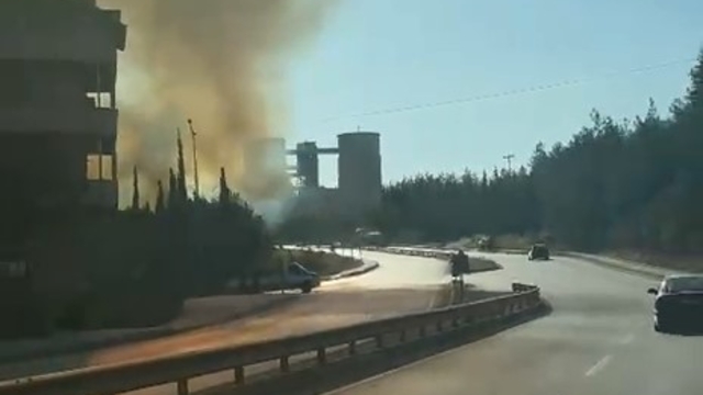 Bursa'da iki noktada aynı anda yangın...
Ağaçlar alev alev yandı, o anlar kamerada