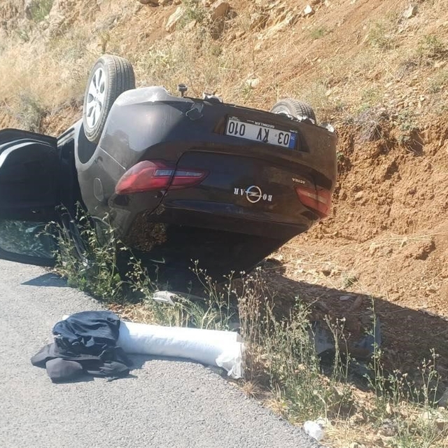Bilecik'te otomobil takla attı: 2 yaralı