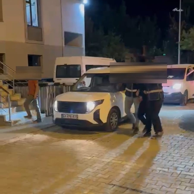 Kütahya'da 10 yıl hapis cezasıyla aranan şahıs yakalandı