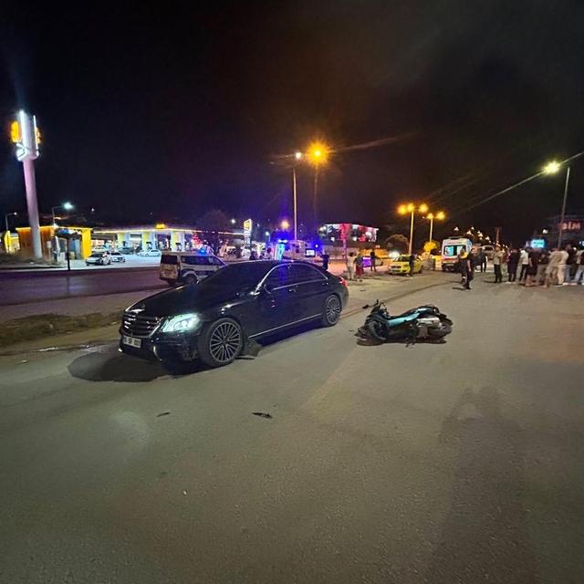 Burdur'da otomobil ile motosiklet çarpıştı: 2 yaralı