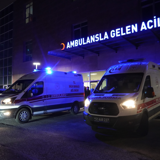 Niğde'de silahlı kavgada 2 kişi yaralandı