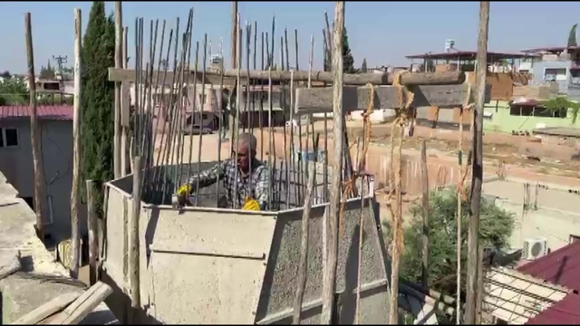42 yıllık usta, 'Kibar Feyzo' filmindeki minareyi yapan babasının izinden gidiyor