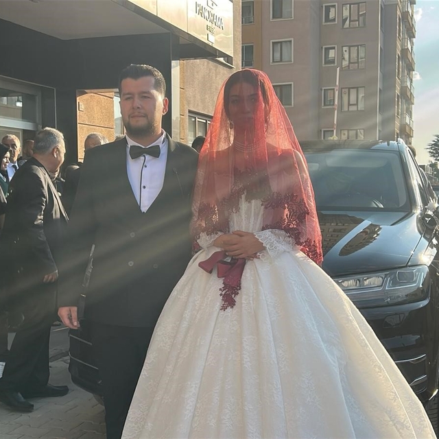 Yozgat Valisi'nin makam aracı şehit oğluna gelin arabası oldu