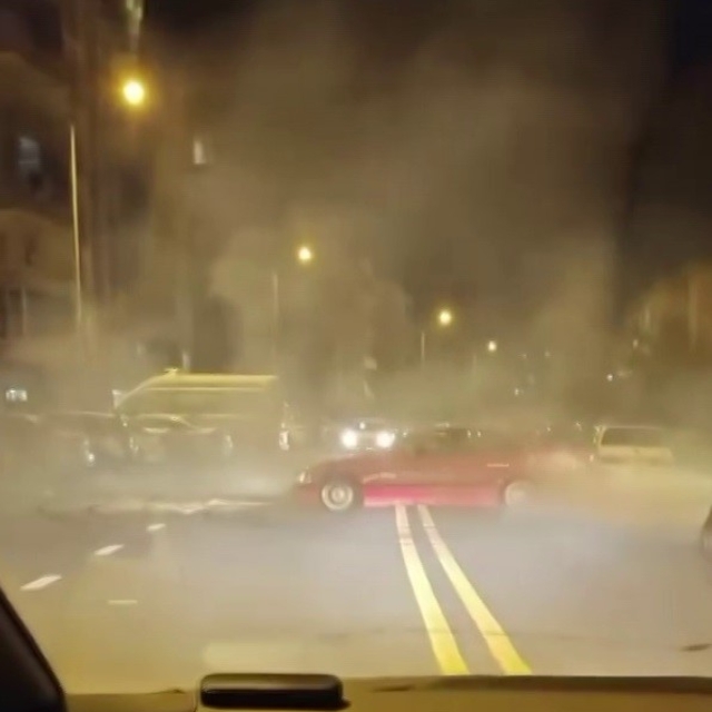 Drift atmak için pisti değil ara sokakları tercih etti