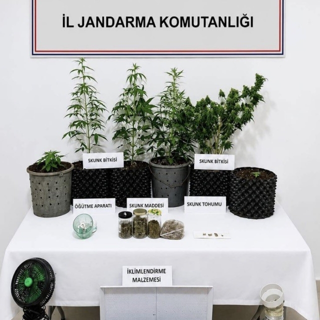 Çanakkale'de 3 ilçede uyuşturucu operasyonu
Hakim karşısına çıkan 7 kişiden...